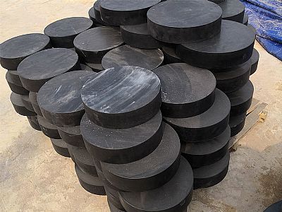 岗巴县板式橡胶支座由若干层橡胶片与薄钢板经加压硫化